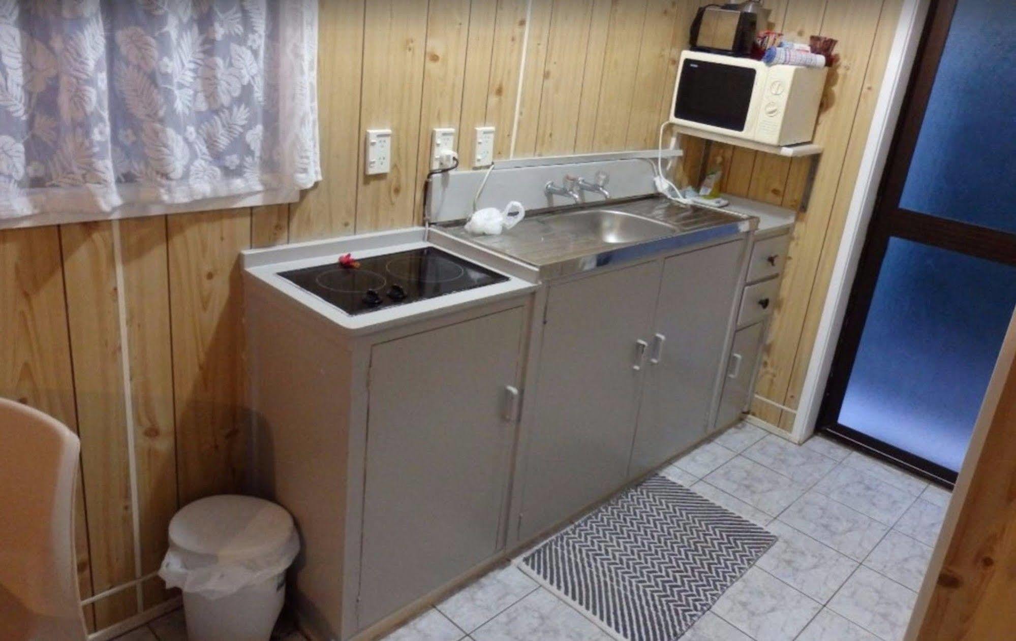 Rino'S Motel Арутанга Экстерьер фото